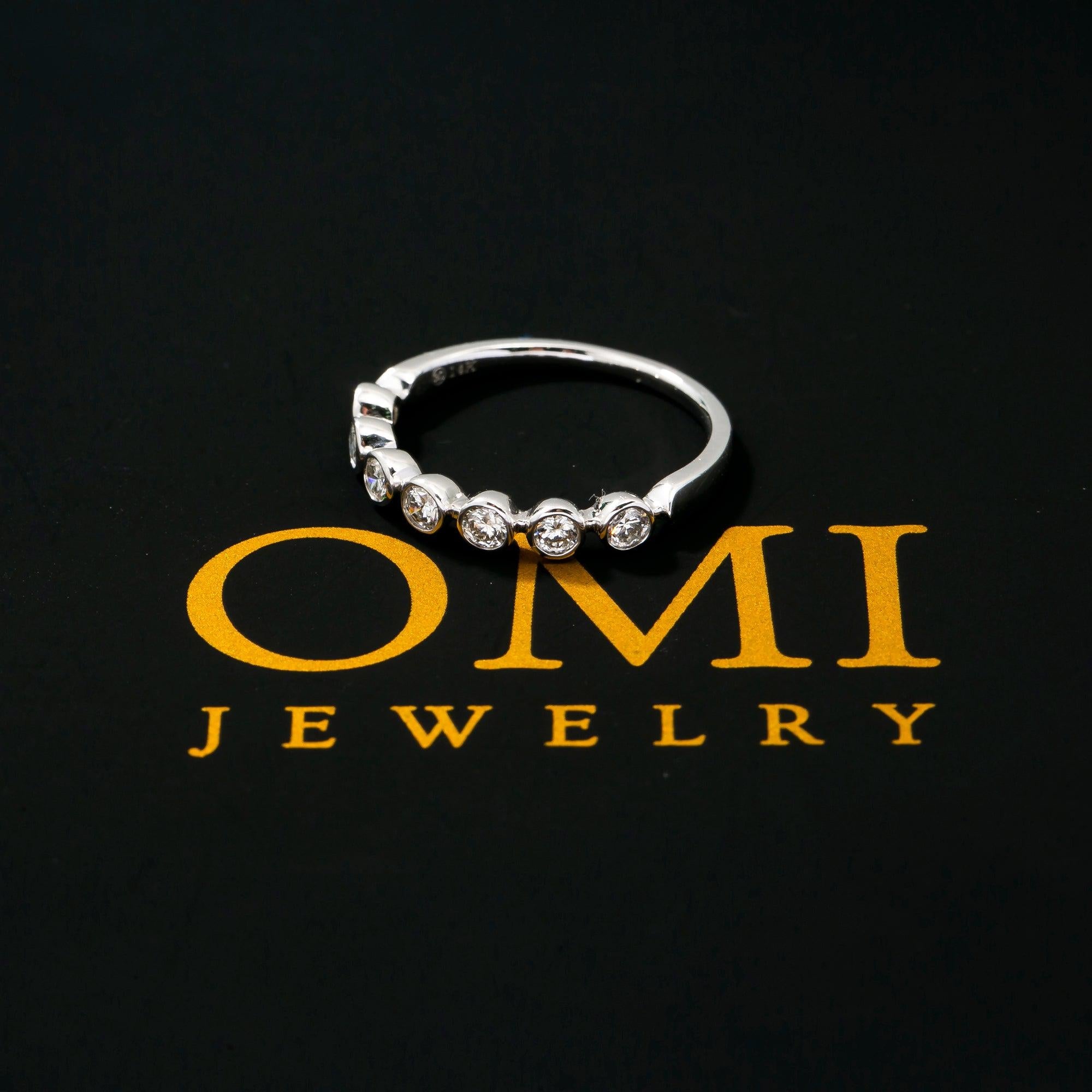 14K WHITE GOLD DIAMOND BAND WITH 0.80 CT DIAMONDS