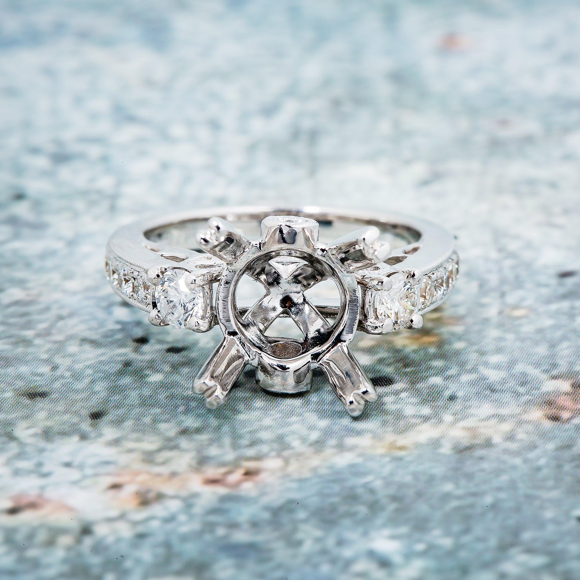 18K WHITE GOLD DIAMOND SEMI MOUNT RING FOR ROUND CUT CENTER STONE