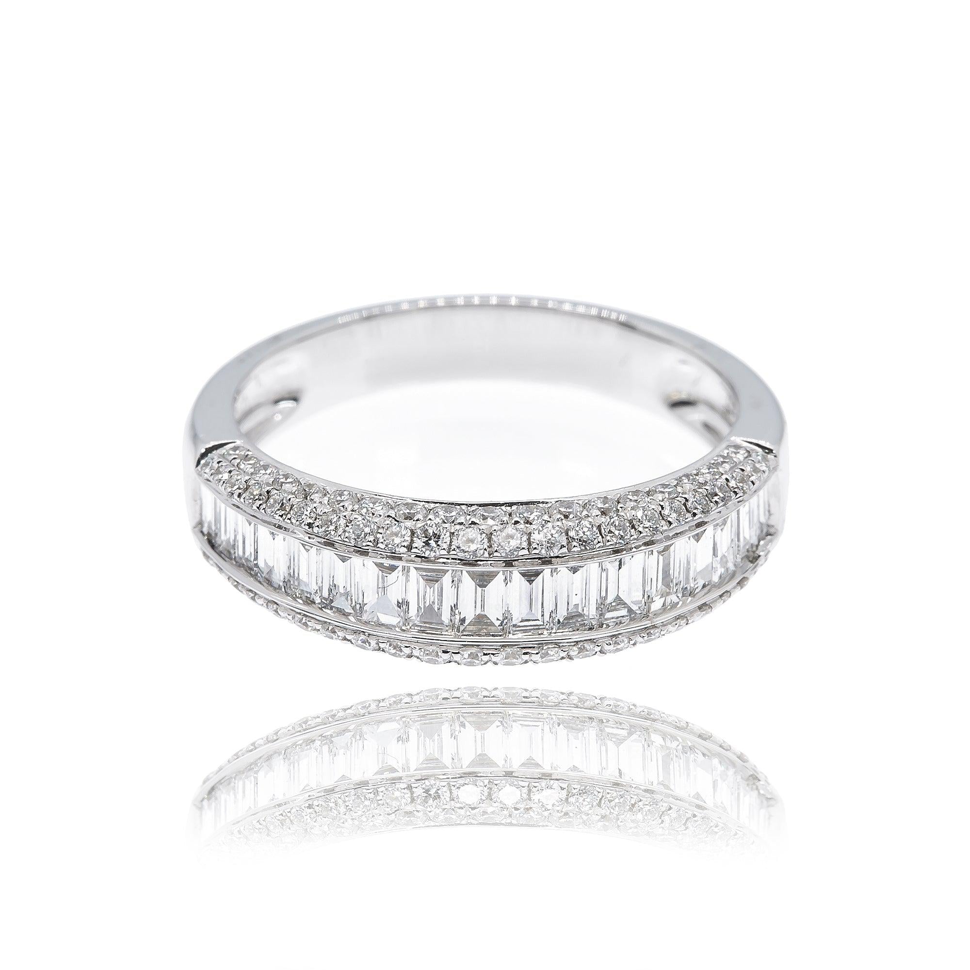 18K White Gold Ring with 0.6 CT Diamonds