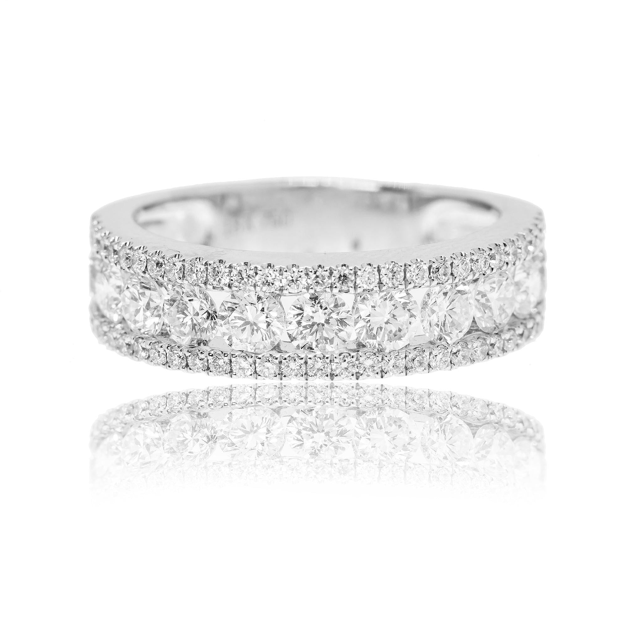 18K White Gold Ring with 1.67 CT Diamonds