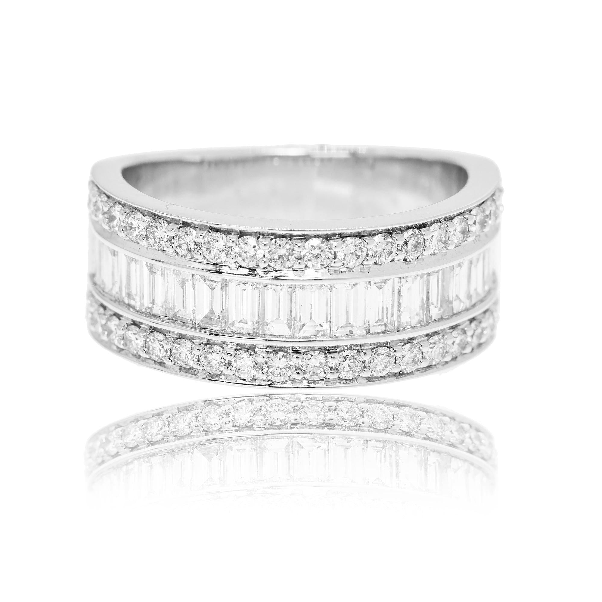 18K White Gold Ring with 1.73 CT Round And Baguette Diamonds