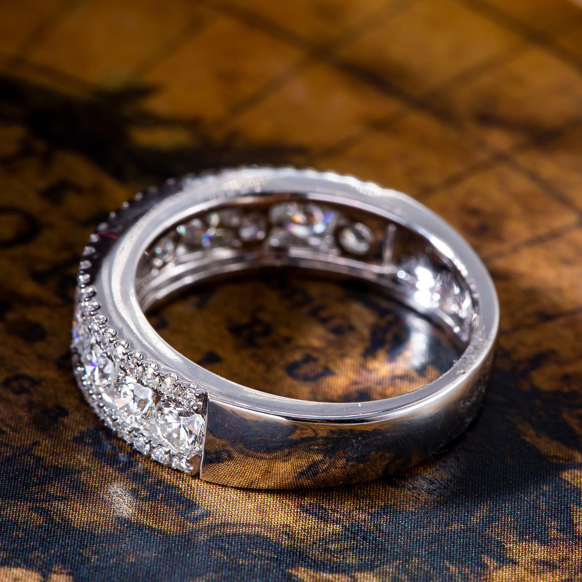 18K White Gold Ring with 1.67 CT Diamonds