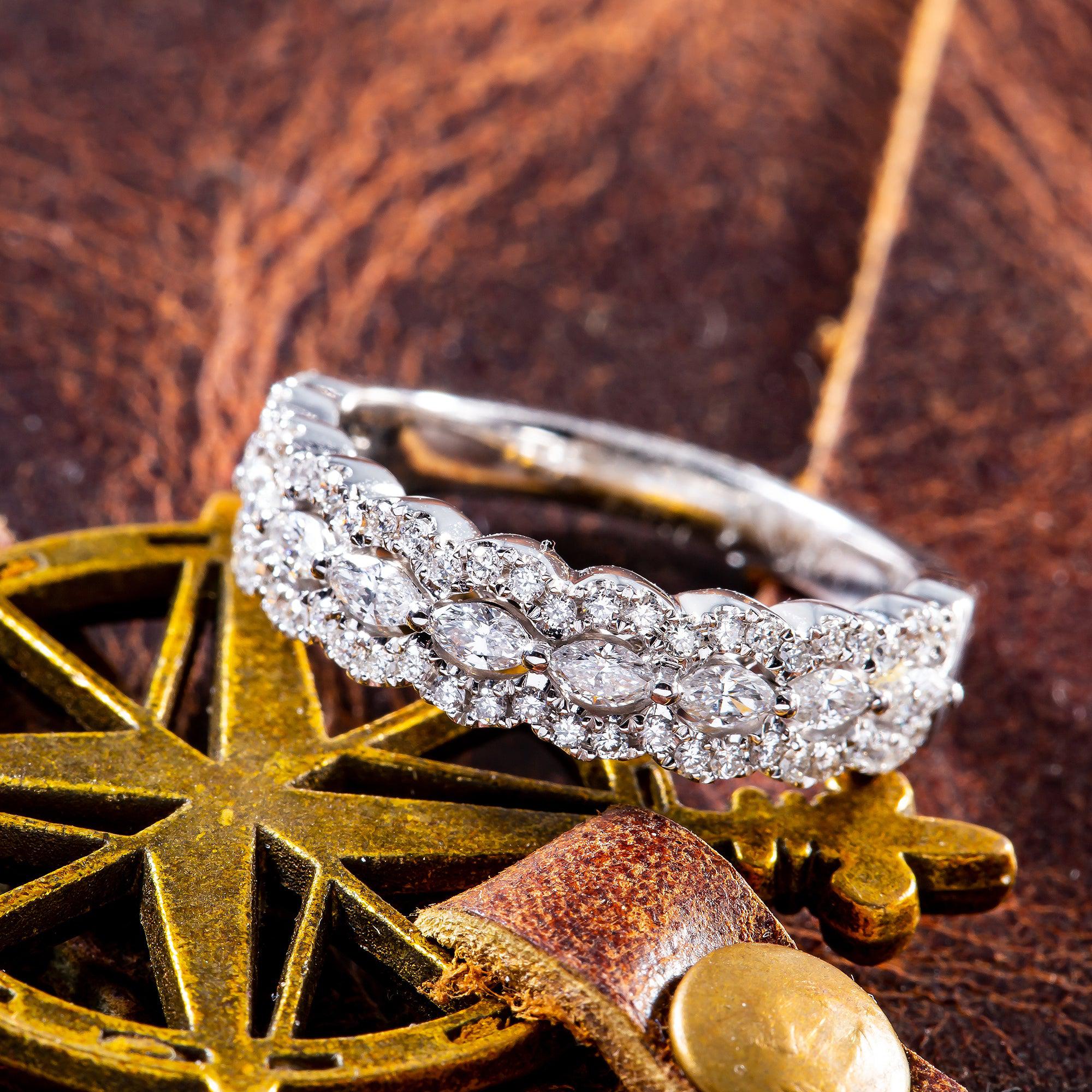 18K White Gold Ring with 1.74 CT Diamonds