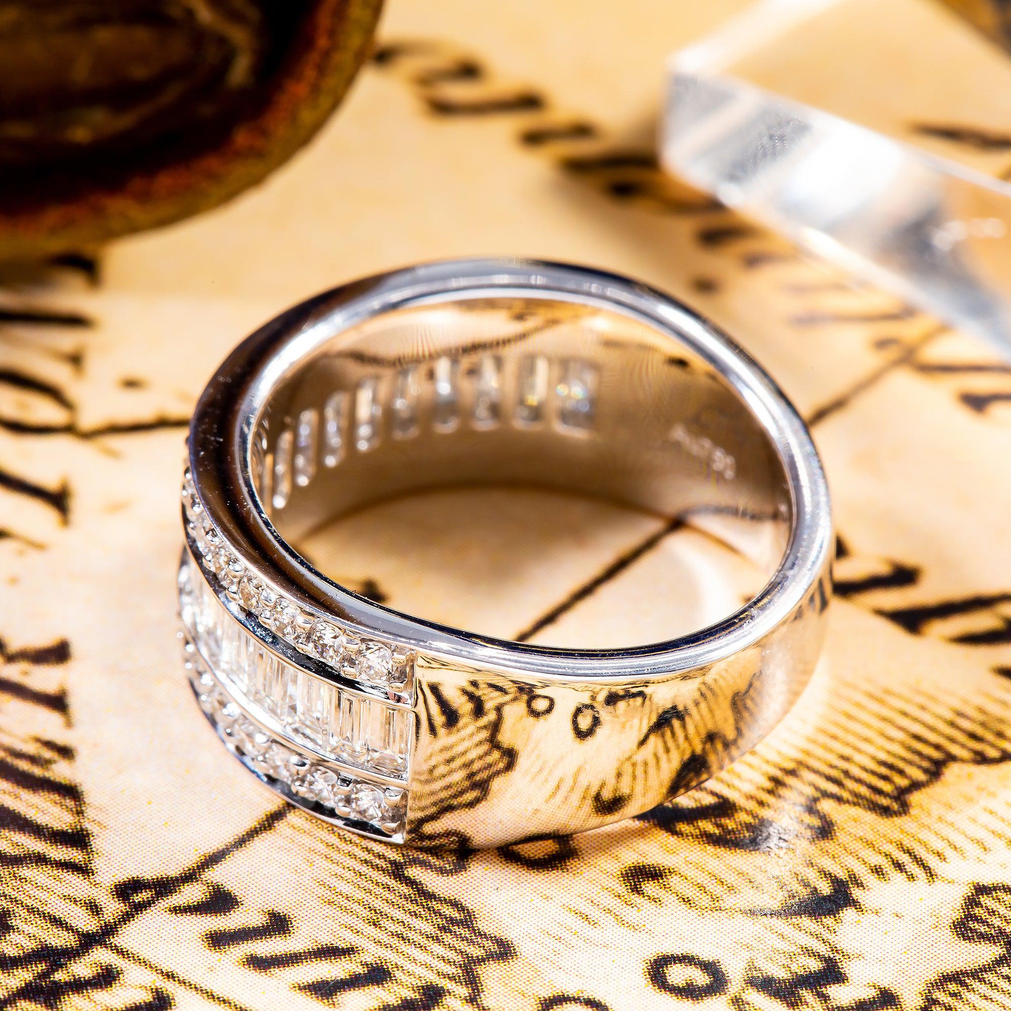 18K White Gold Ring with 1.73 CT Round And Baguette Diamonds