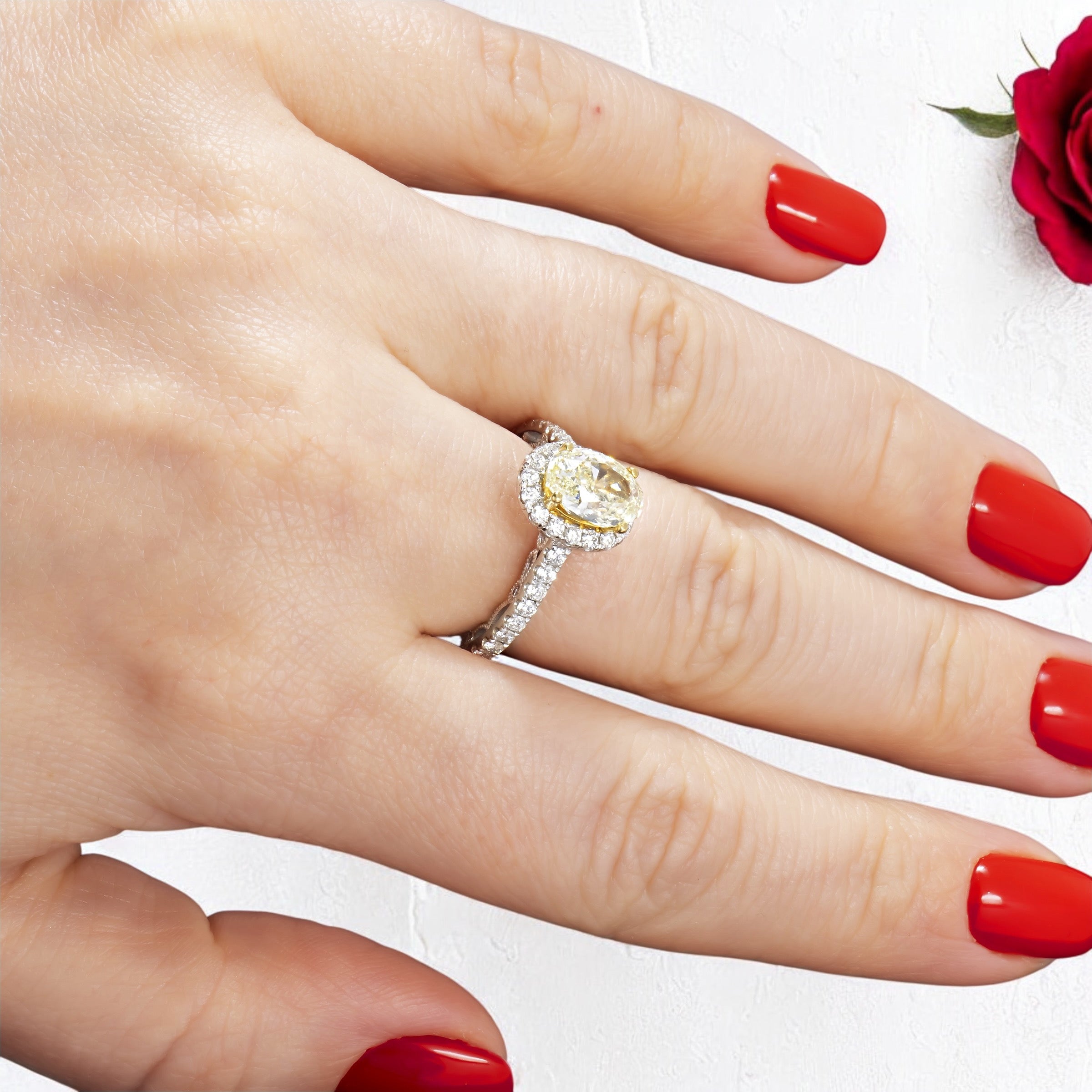 18K GOLD OVAL YELLOW LAB DIAMOND HALO ENGAGEMENT RING 2.99 CTW