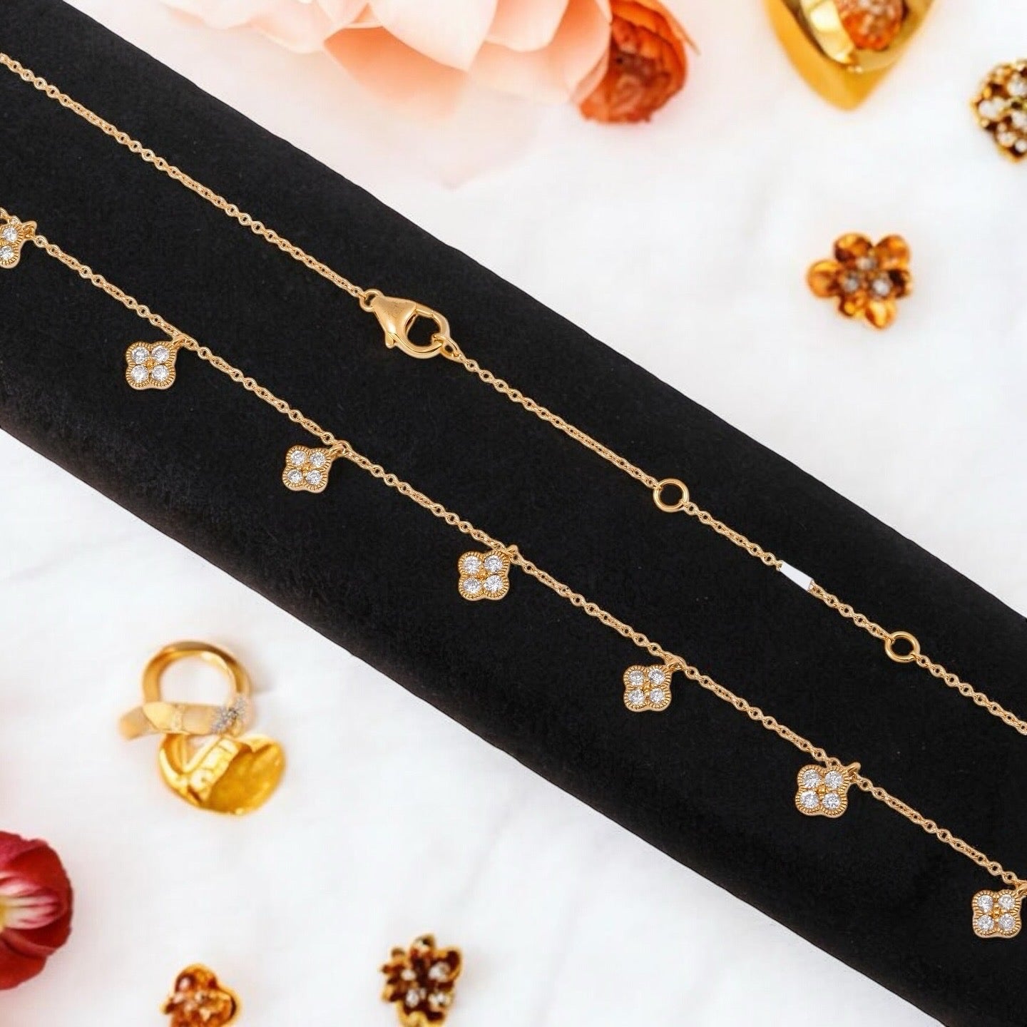 18K GOLD ROUND DIAMOND CLOVER NECKLACE 0.50 CT