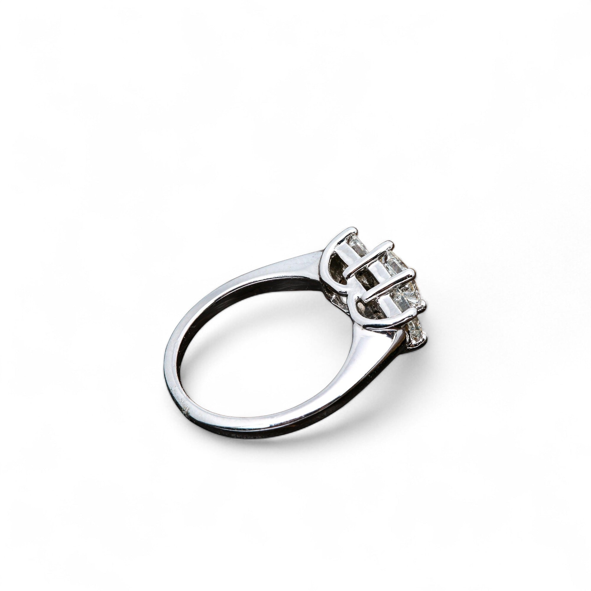 PLATINUM 3 STONE DIAMOND ENGAGEMENT RING 1.07 CT
