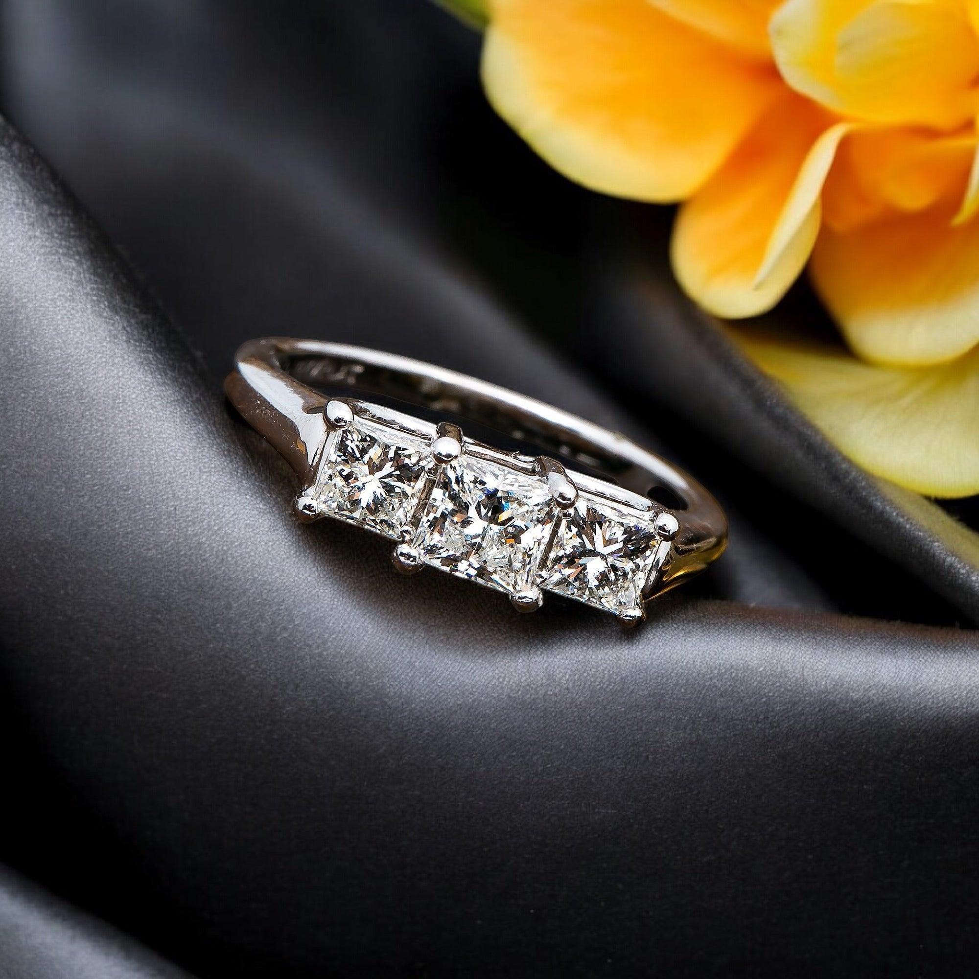 PLATINUM 3 STONE DIAMOND ENGAGEMENT RING 1.07 CT