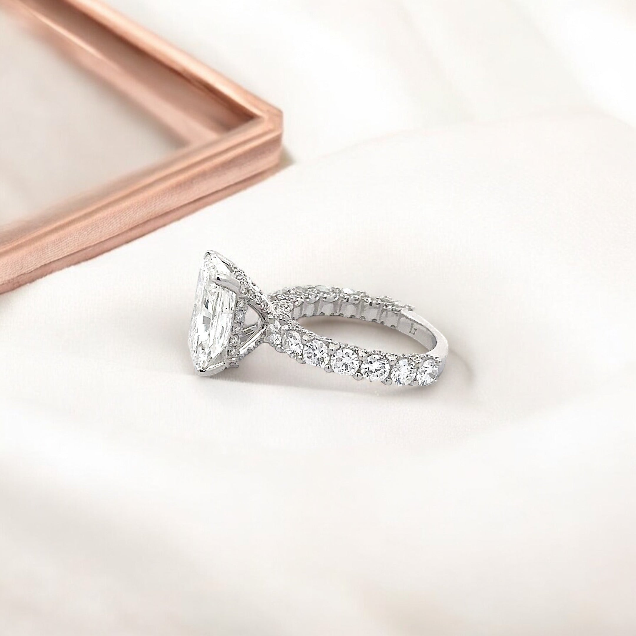 18K GOLD RADIANT CUT LAB DIAMOND ENGAGEMENT RING 7.66 CTW