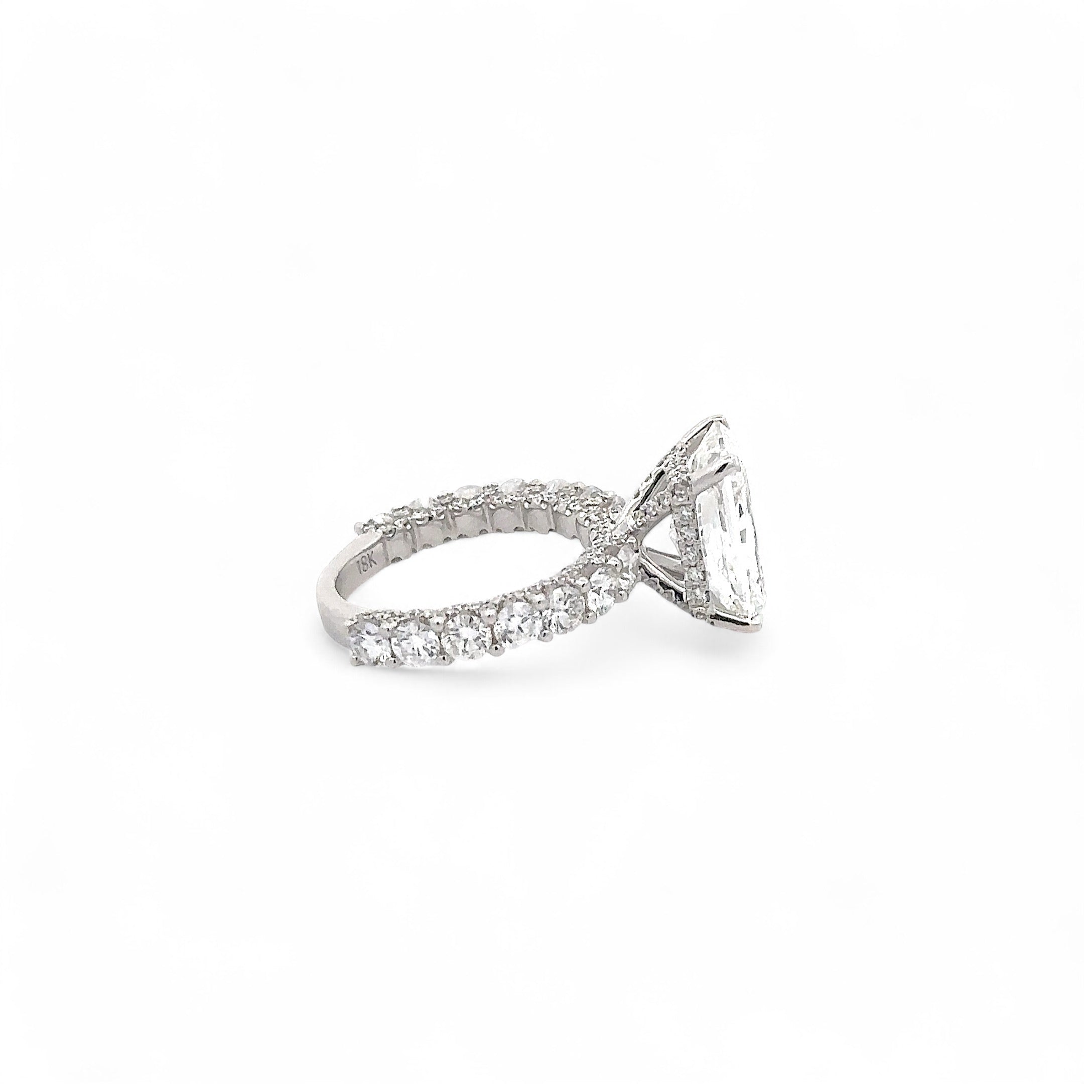 18K GOLD RADIANT CUT LAB DIAMOND ENGAGEMENT RING 7.66 CTW