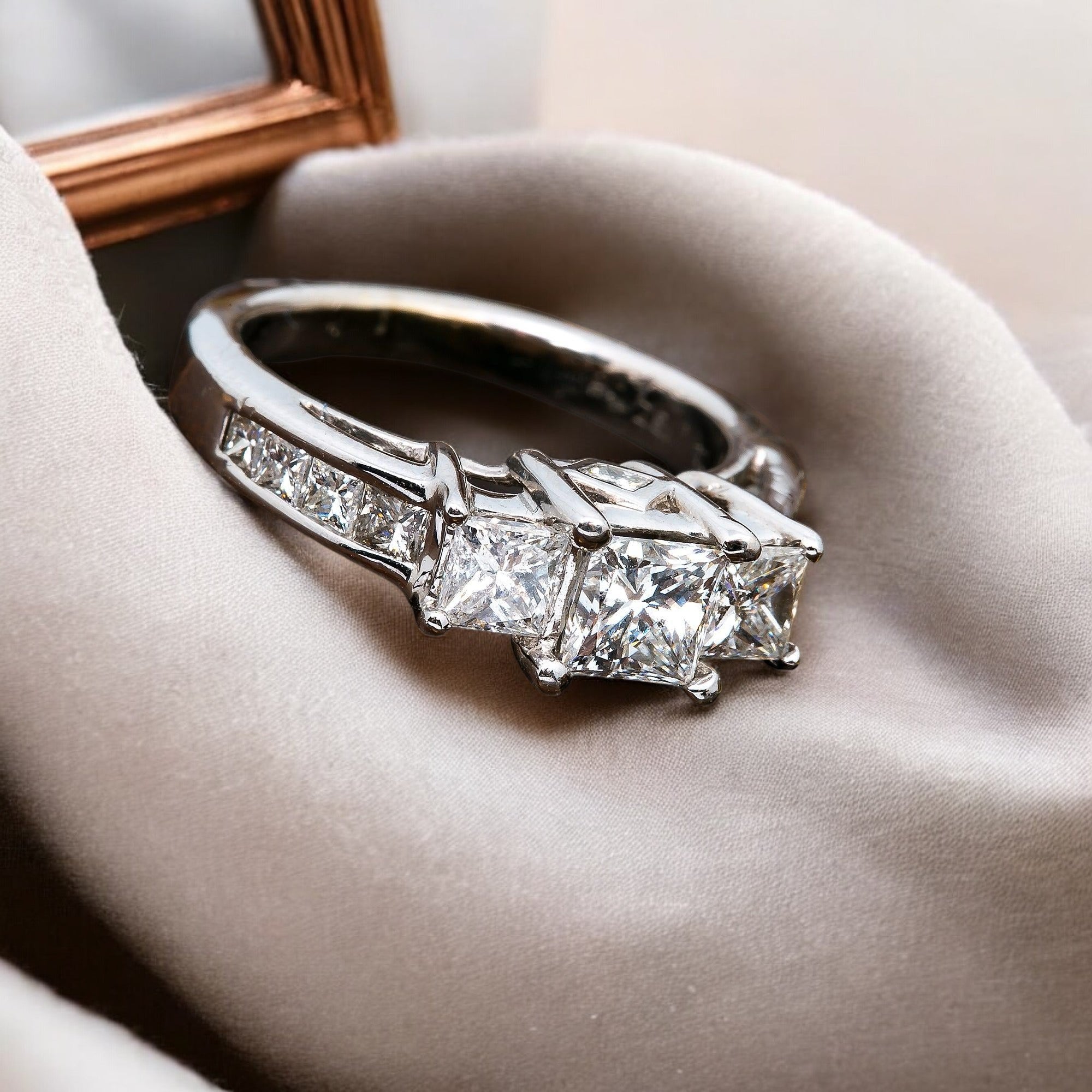 14K WHITE GOLD 3 STONE DIAMOND ENGAGEMENT RING 2.01 CT