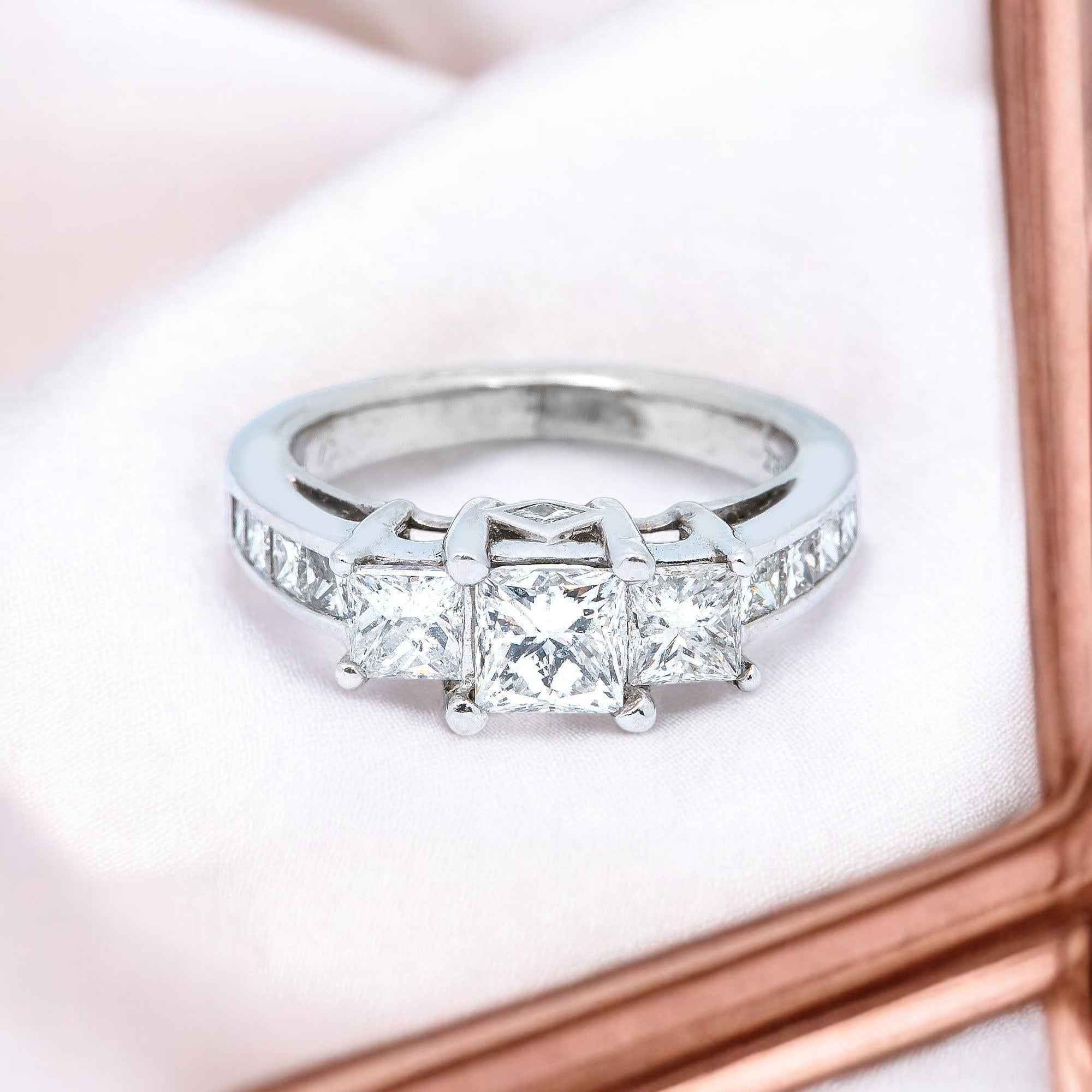 14K WHITE GOLD 3 STONE DIAMOND ENGAGEMENT RING 2.01 CT