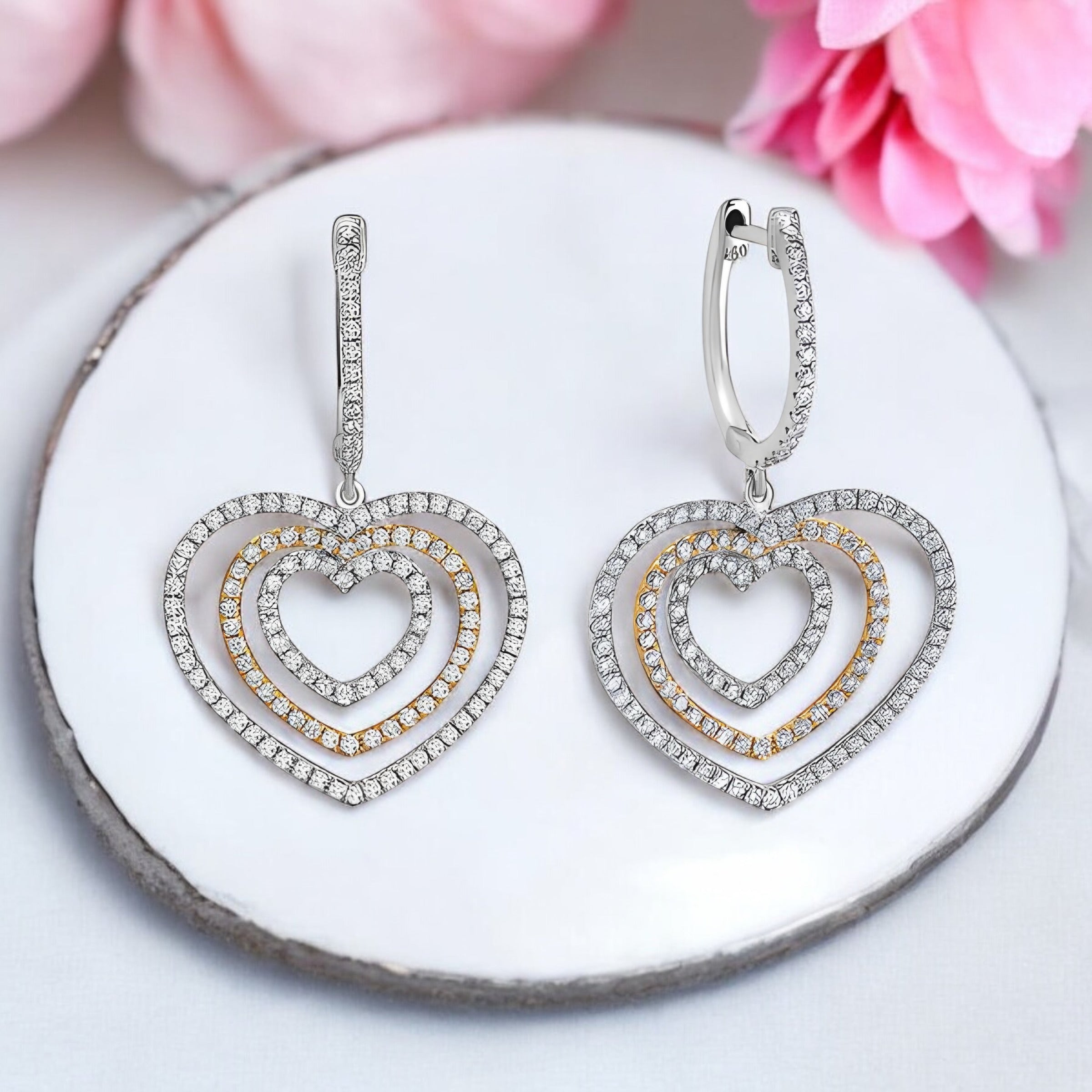 18K White Gold Heart Shaped Earrings With White Diamonds