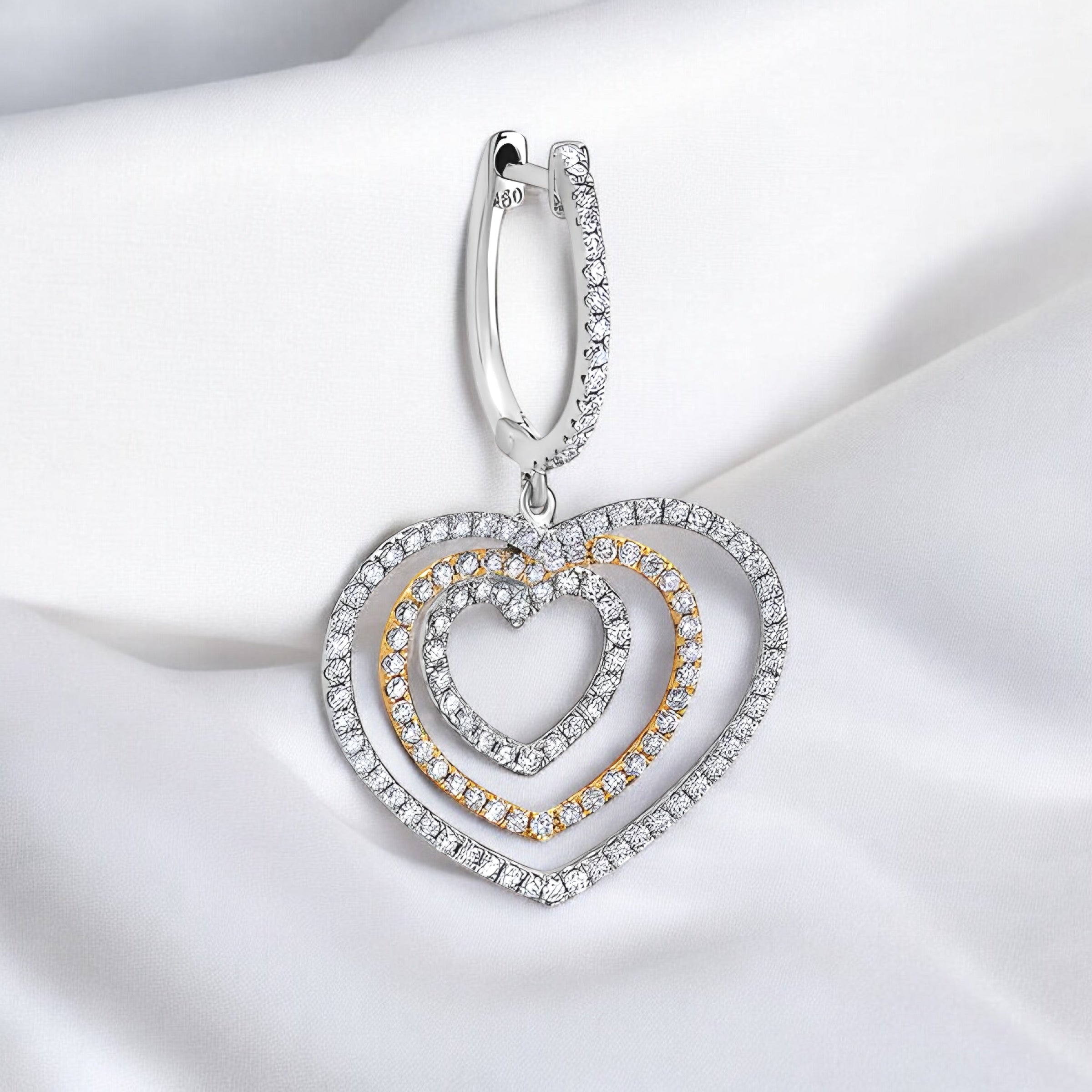 18K White Gold Heart Shaped Earrings With White Diamonds