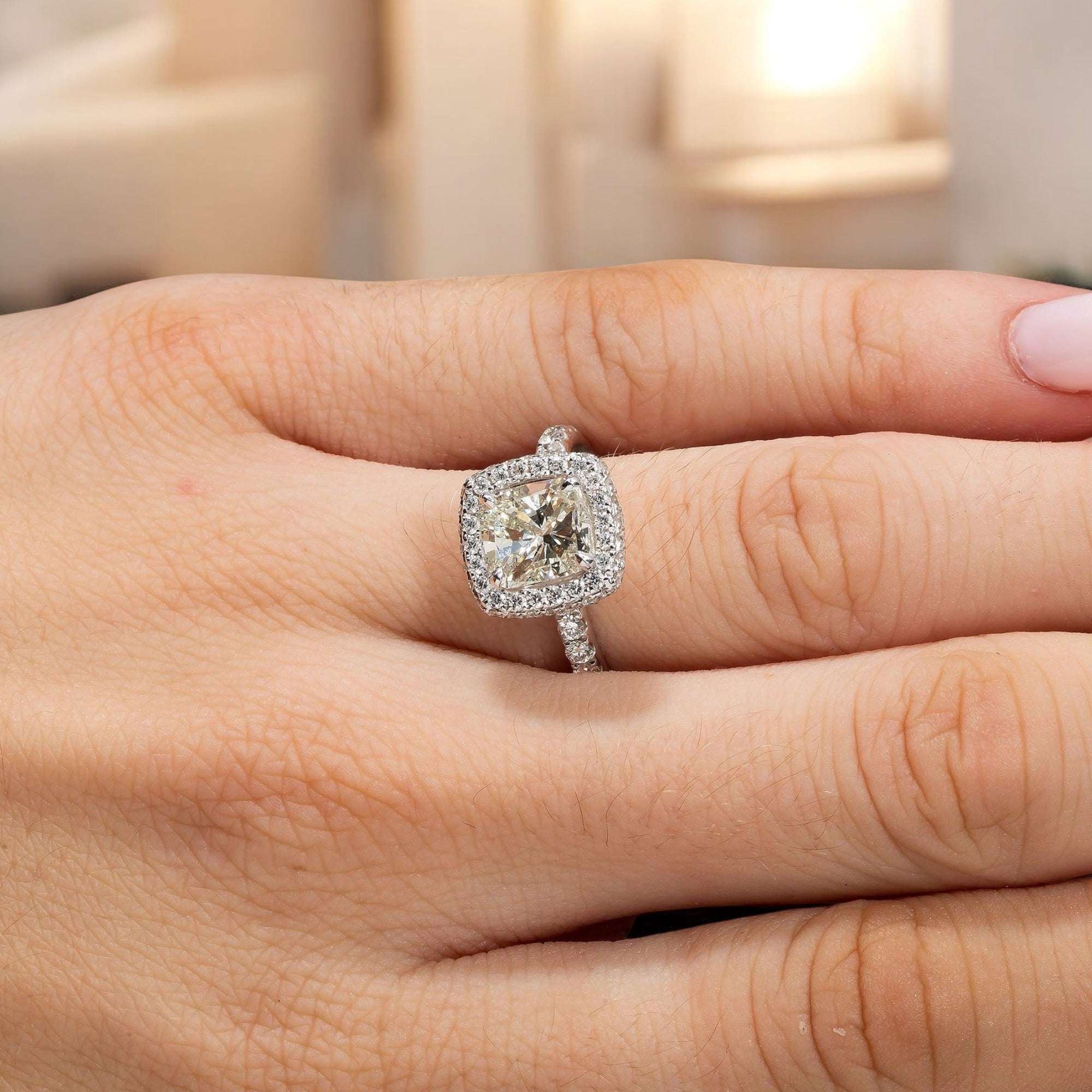 18K GOLD CUSHION CUT DIAMOND ENGAGEMENT RING 2.5 CT GIA