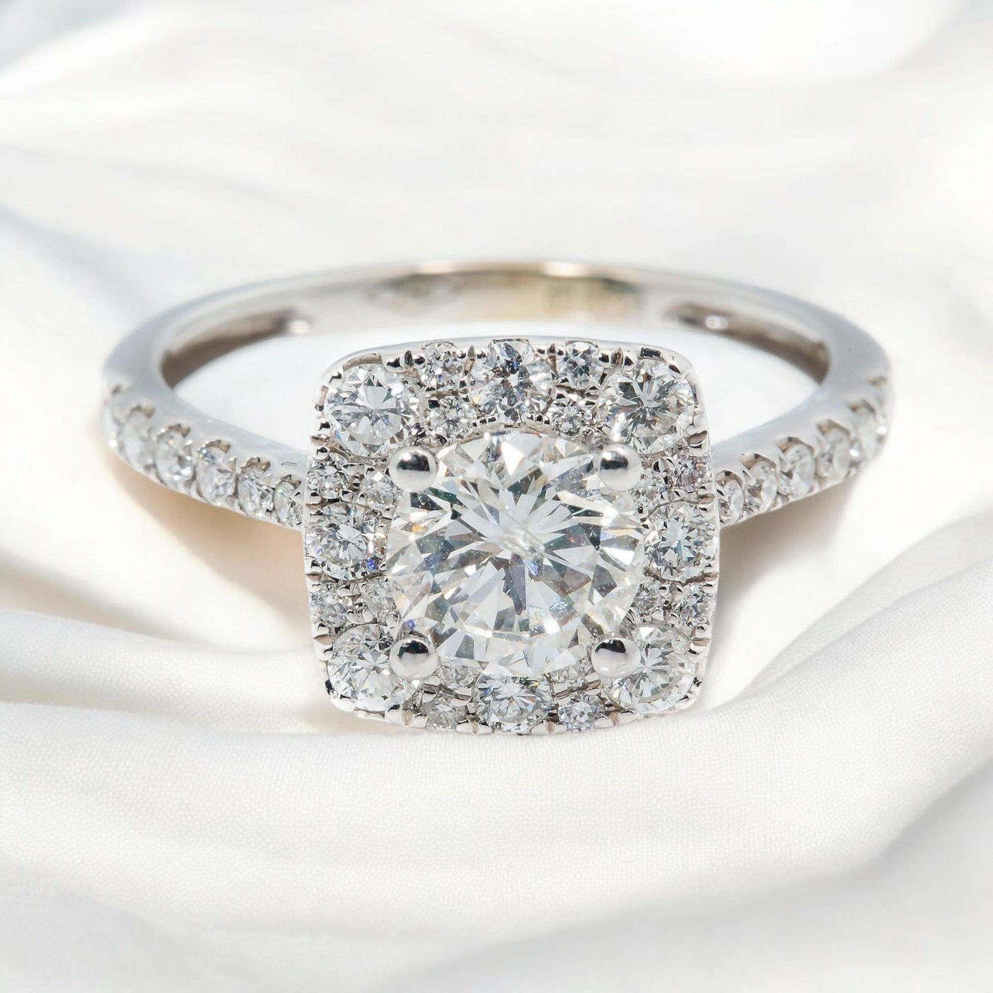 18K GOLD ROUND DIAMOND ENGAGEMENT RING 1.3 CT GIA
