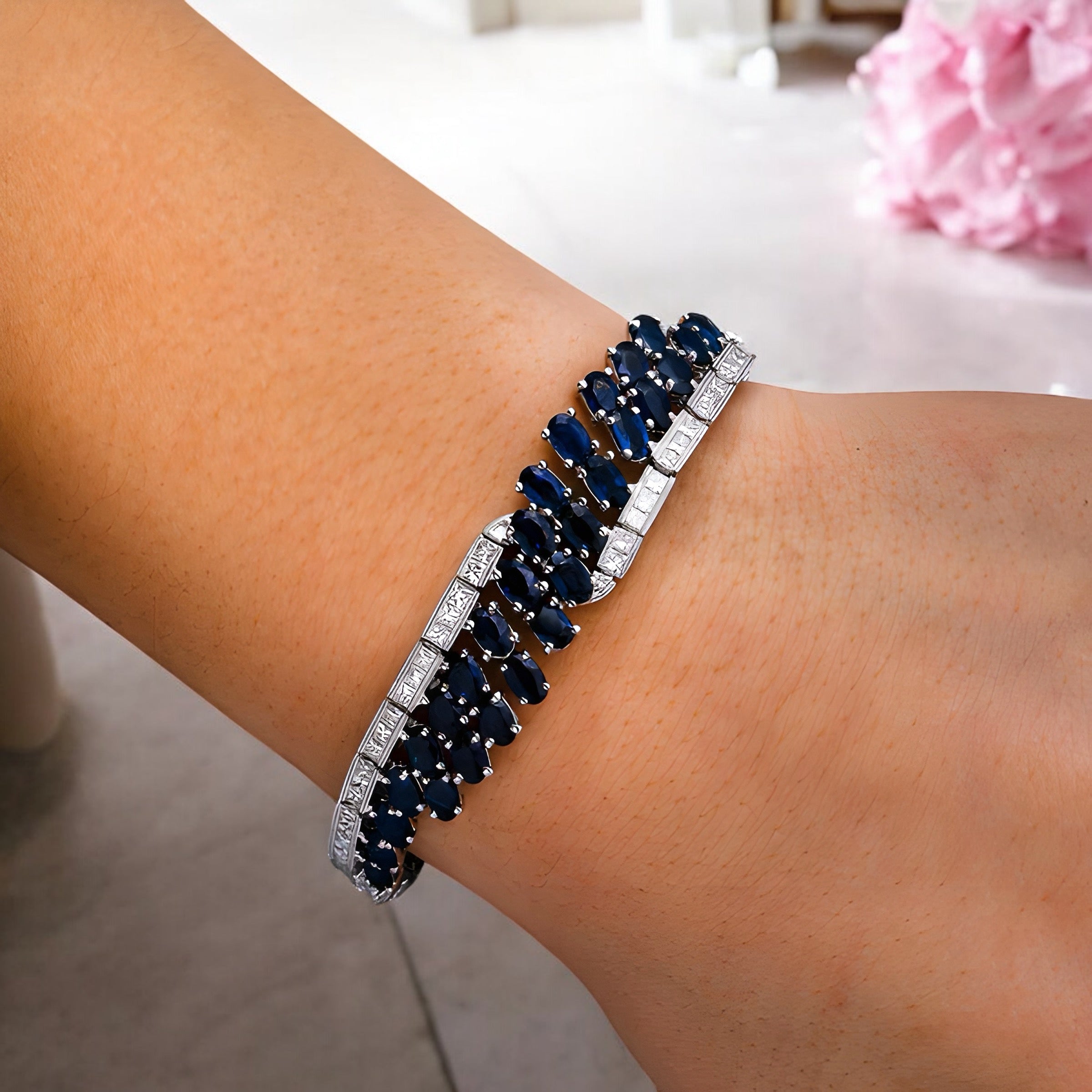 18K WHITE GOLD GEMSTONE BRACELET WITH 2.68 CT DIAMONDS AND 8.94 CT SAPPHIRE