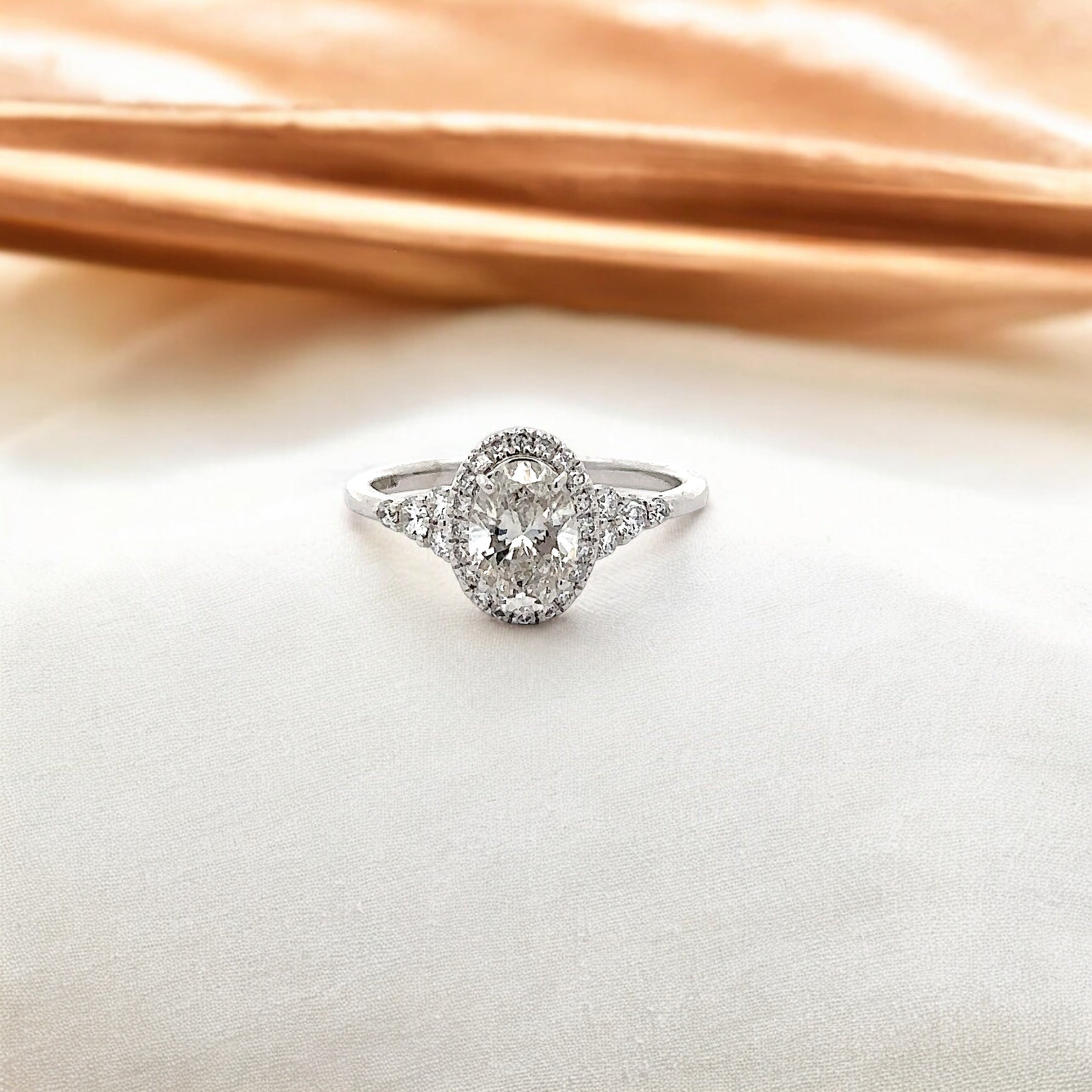 14K GOLD OVAL AND ROUND CUT HALO LAB DIAMOND ENGAGEMENT RING 1.40 CTW