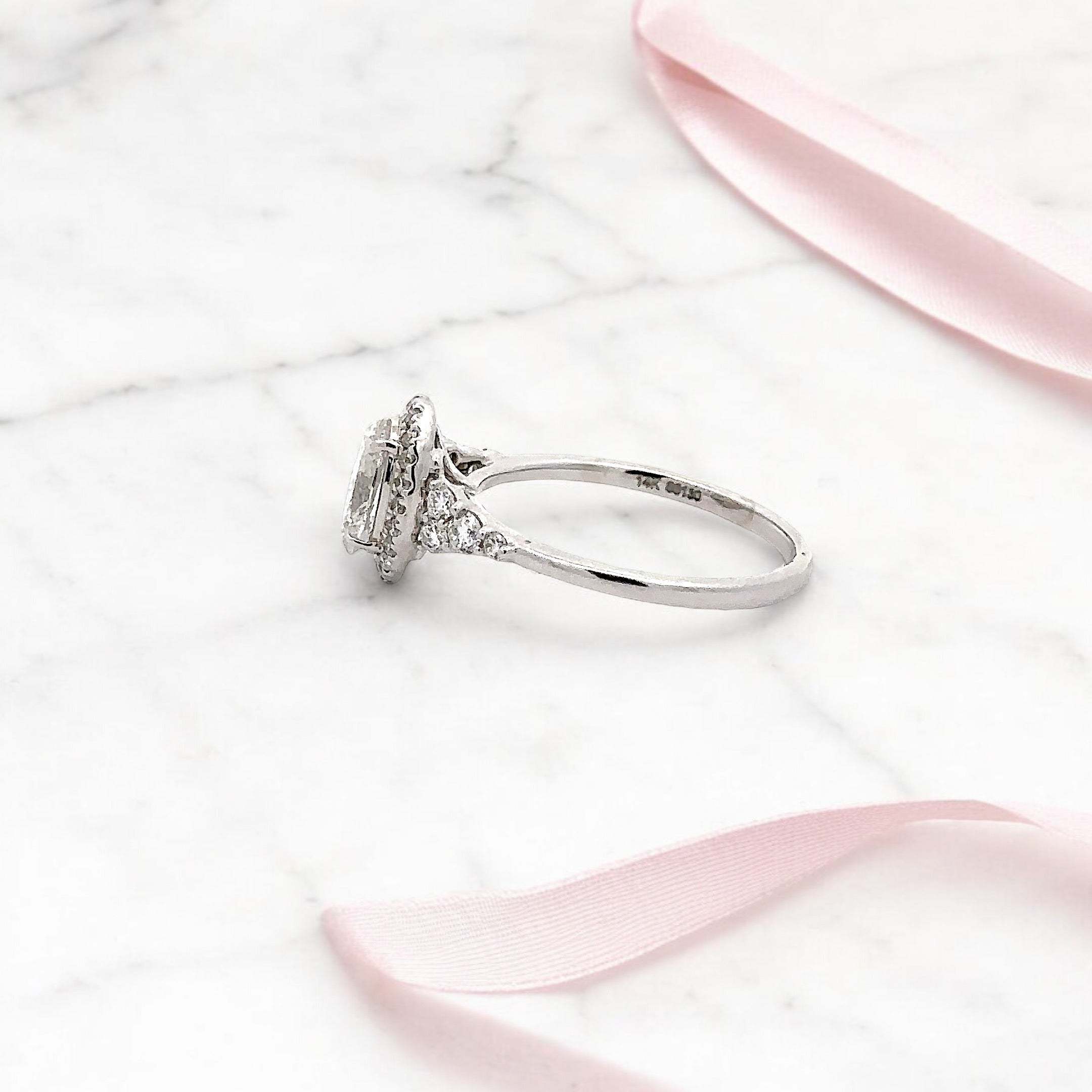 14K GOLD OVAL AND ROUND CUT HALO LAB DIAMOND ENGAGEMENT RING 1.40 CTW