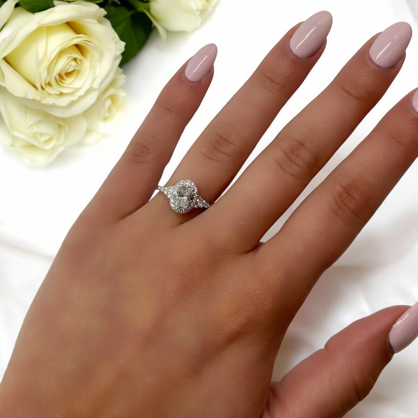 14K GOLD OVAL AND ROUND CUT HALO LAB DIAMOND ENGAGEMENT RING 1.40 CTW