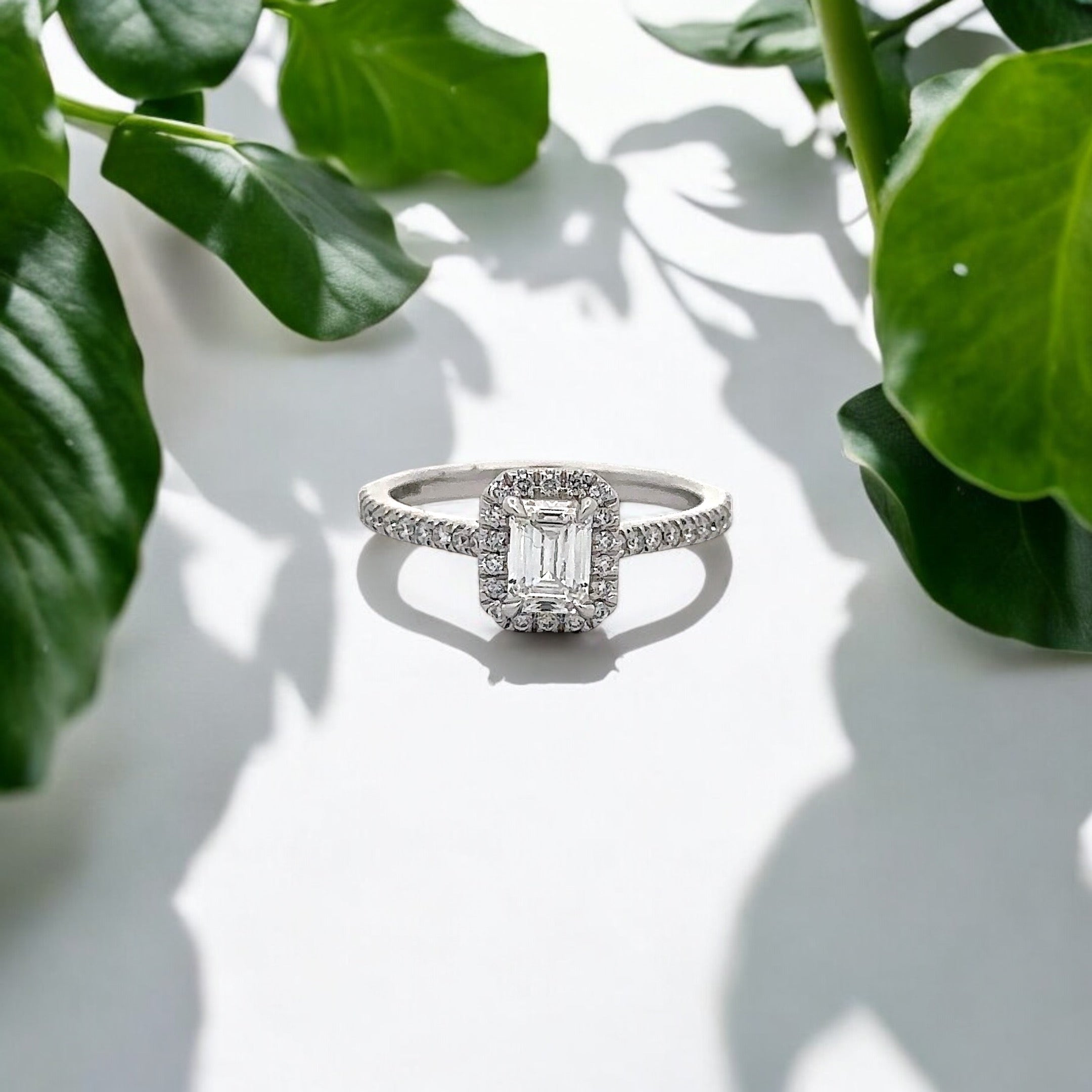 14K GOLD EMERALD CUT HALO LAB DIAMOND ENGAGEMENT RING 1.05 CTW
