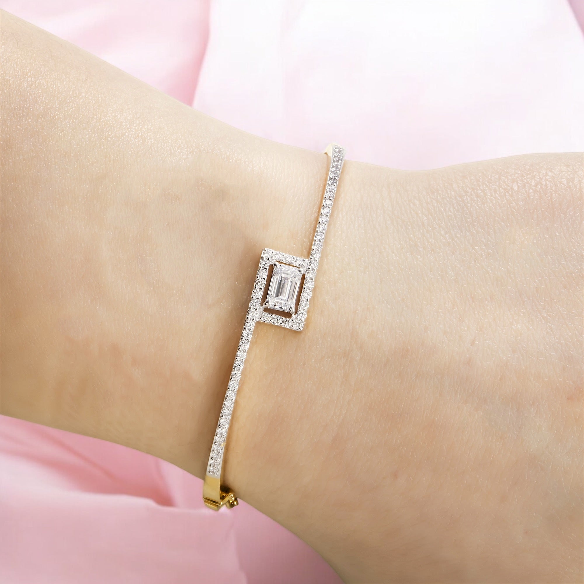 14K GOLD LAB DIAMOND BANGLE BRACELET 1.82 CT