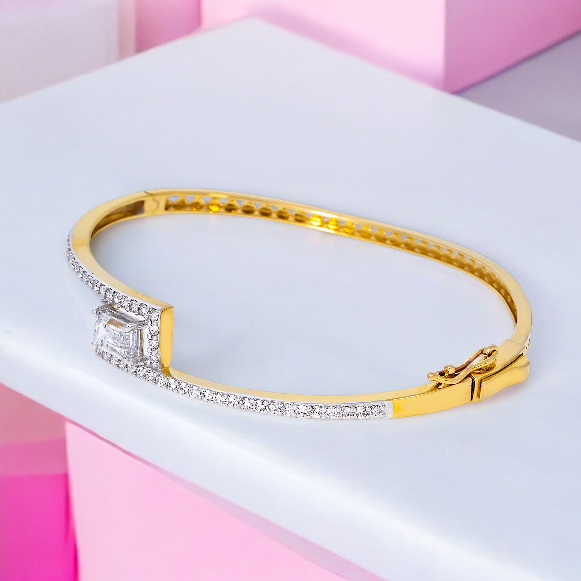 14K GOLD LAB DIAMOND BANGLE BRACELET 1.82 CT