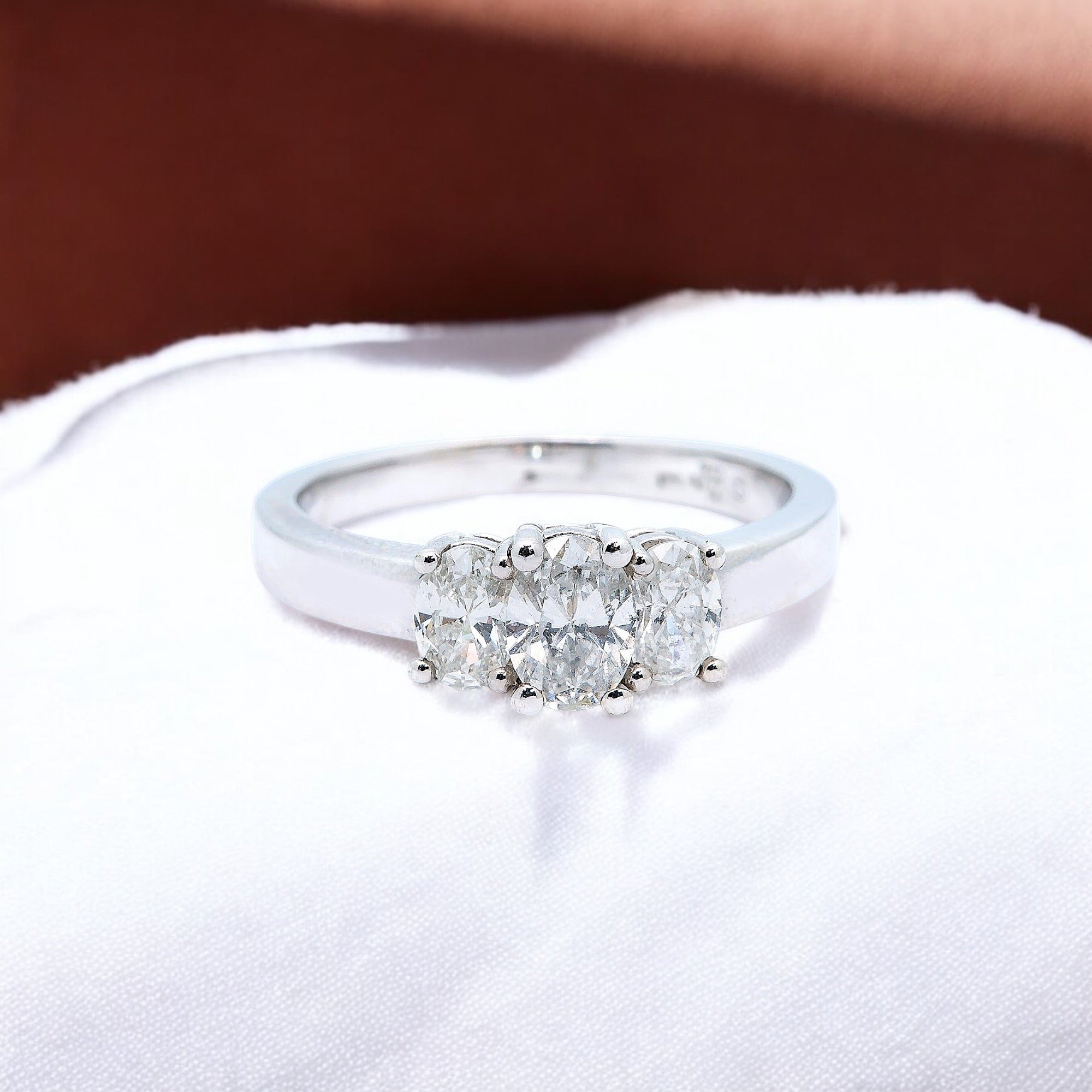 14K WHITE GOLD 3 STONE OVAL ENGAGEMENT RING 0.98 CT