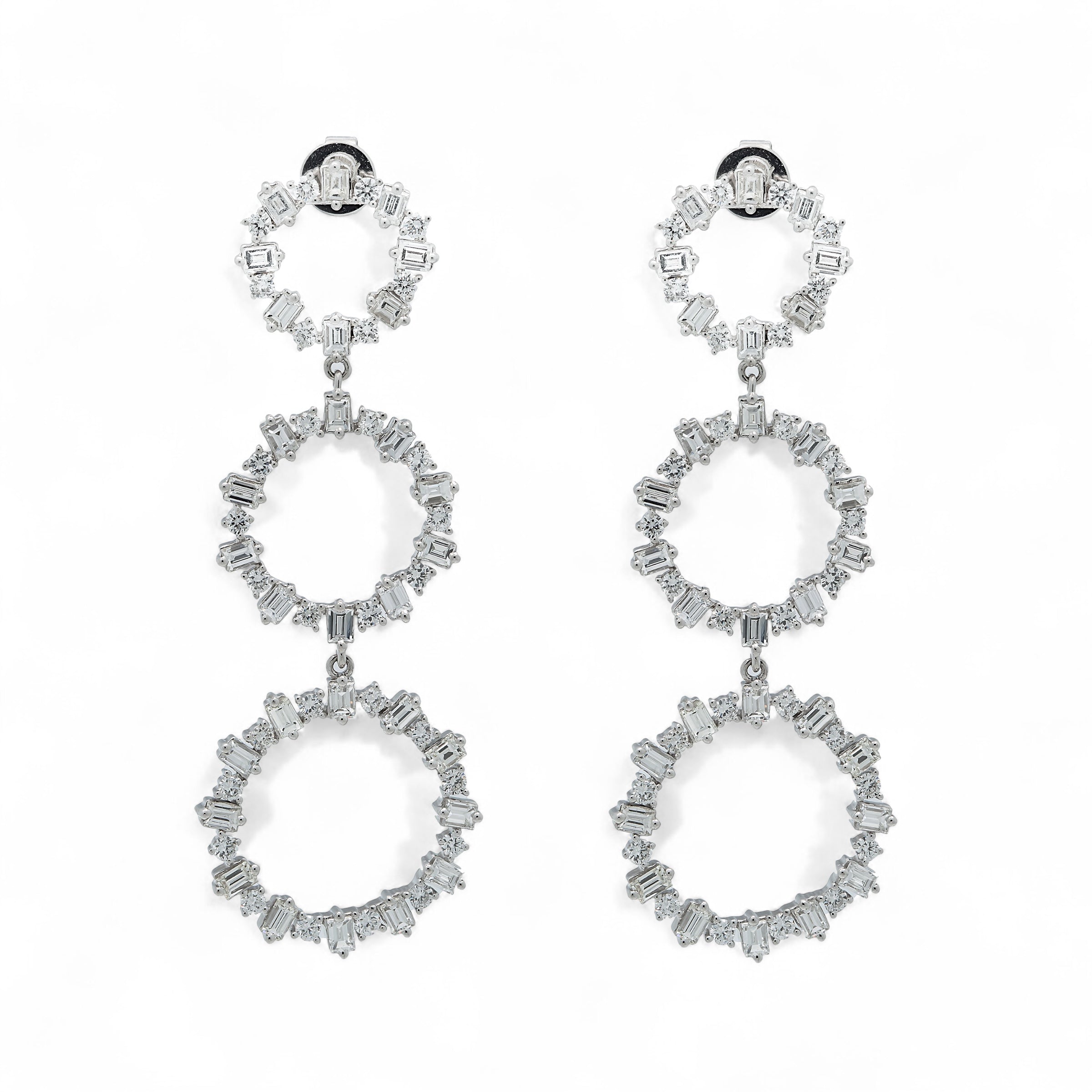 18K GOLD BAGUETTE DIAMOND DROP EARRINGS 4.45 CTW