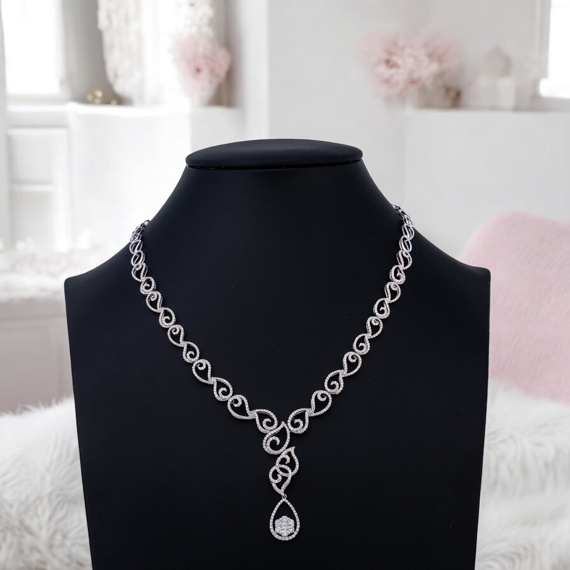 18K WHITE GOLD DIAMOND DROP NECKLACE 5.05 CT