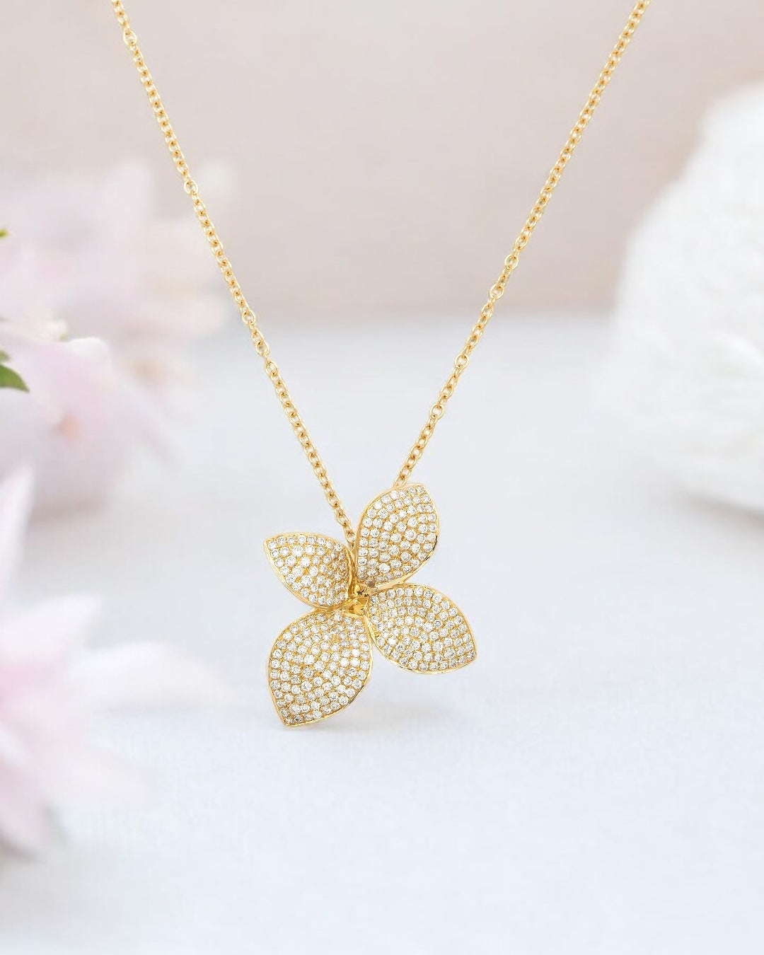 18K GOLD DIAMOND FLOWER NECKLACE 1.07 CTW