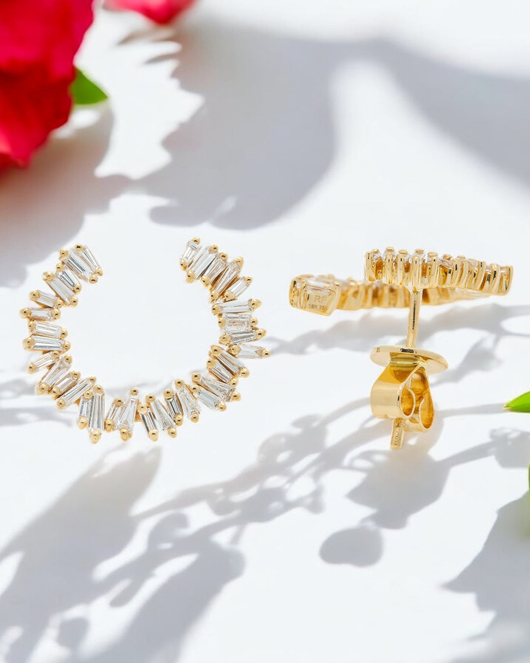18K GOLD DIAMOND LADIES EARRINGS 0.93 CTW