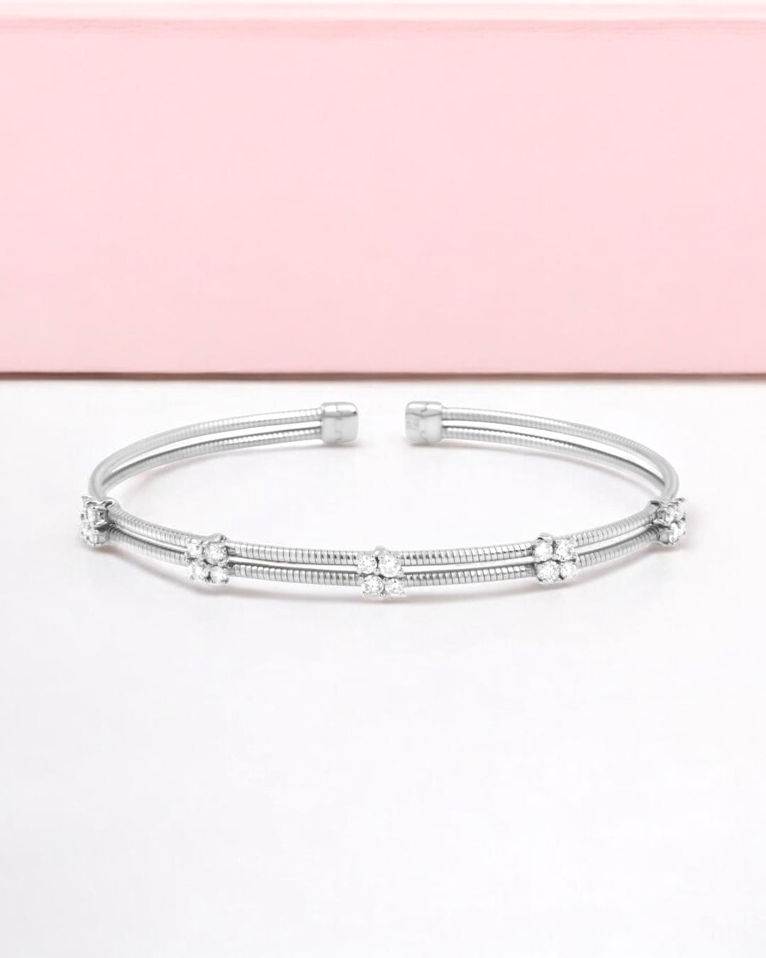 14K GOLD LAB DIAMOND BANGLE BRACELET 0.68CT
